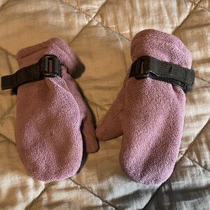 REI Co-op Purple Fleece Toddler Mittens with Black Straps XXS 4-5